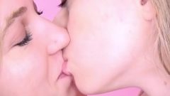 TWO TEENS SWALLOW CUM AFTER SCHOOL